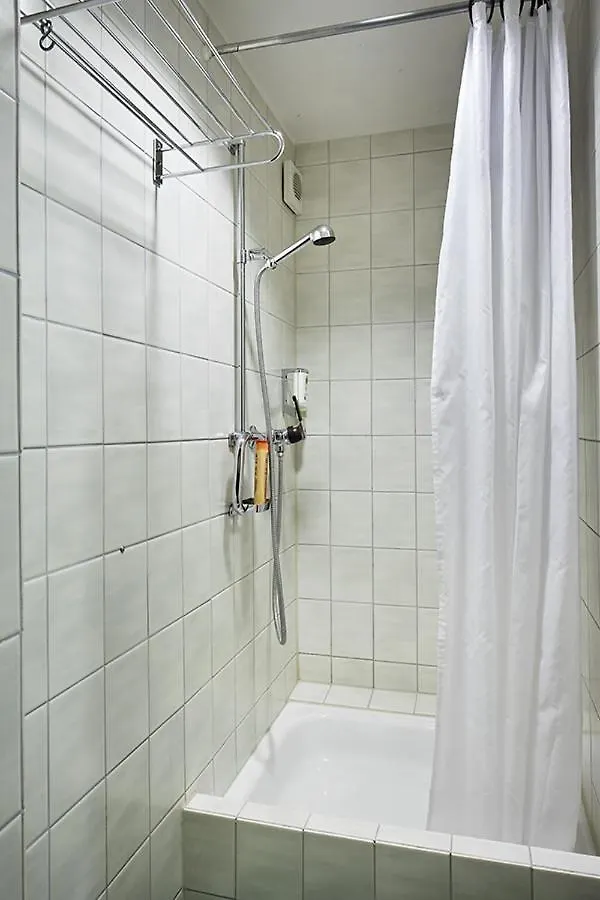 Simple By Hotel Du Commerce Basel Hostel