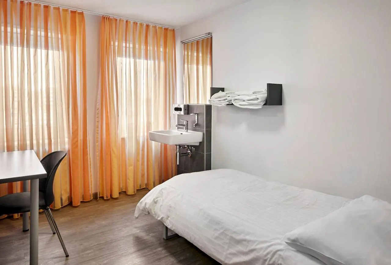 Simple By Hotel Du Commerce contacts